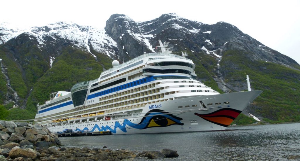 Norwegen Kreuzfahrt AIDAsol im Eidfjord