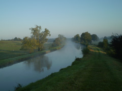 Wunderbare Landschaften am Loire-Seitenkanal